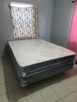 NEW QUEEN-SIZE MATTRESS AND BOX SPRING 💤