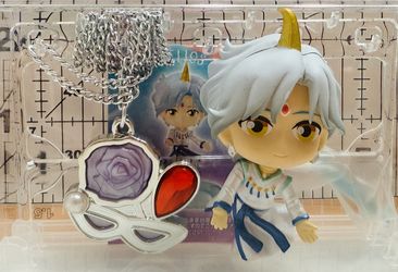 Sailor Moon Twinkle Statue Helios & Pendant in Display Case