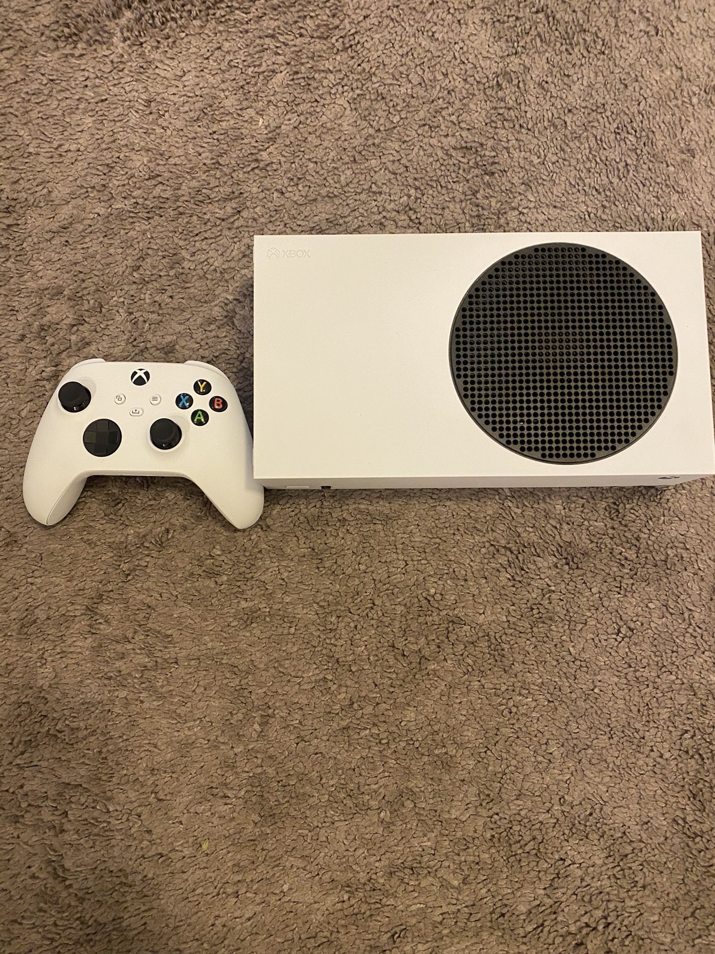 White Xbox Series S With White Controller