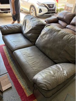 Couches/furniture