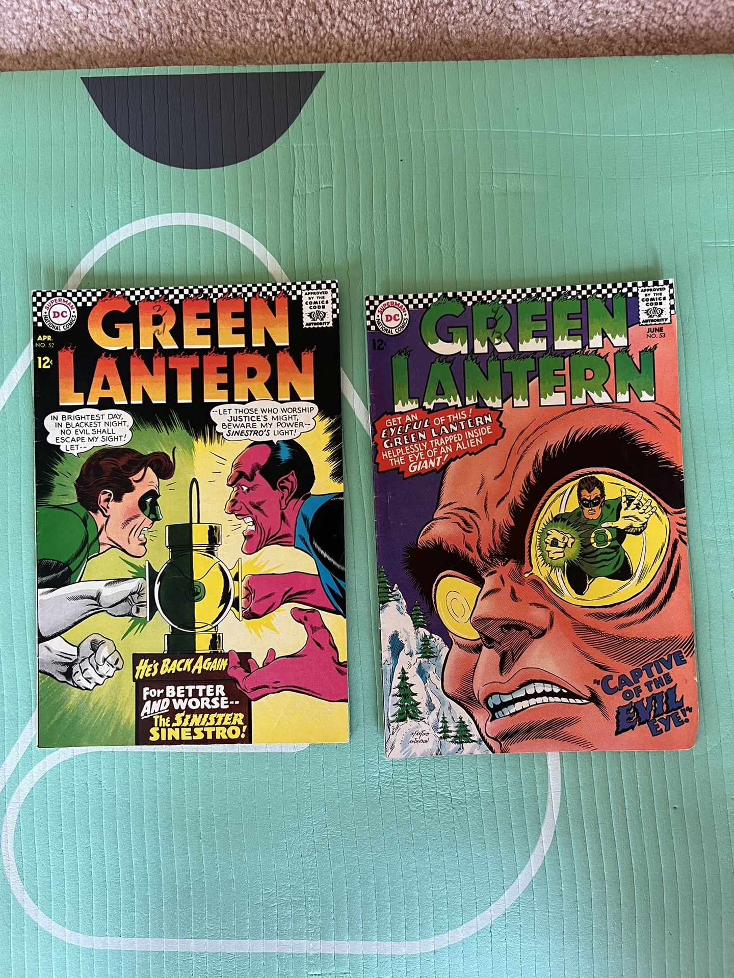 2 Vintage comics GREEN LANTERN 