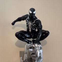 Black Suit Spider-Man Statue 