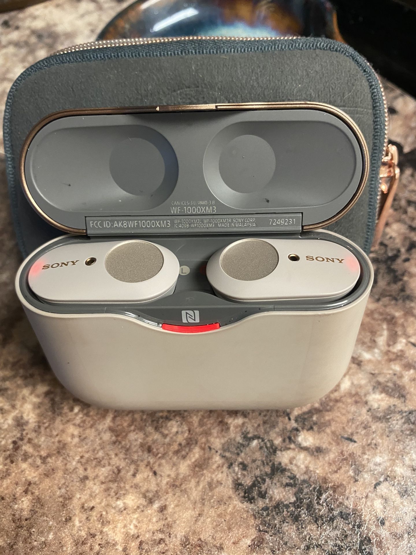 Sony - WF 1000/XM3 Wireless Headphones