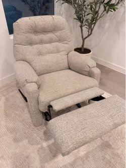 Recliner with manual rocker, light grey, beige
