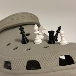 CHESS CROC CHARMS (SET OF 6 PIECES)