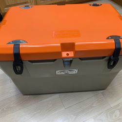 Brand New Maluna 70qt Cooler – Never Used