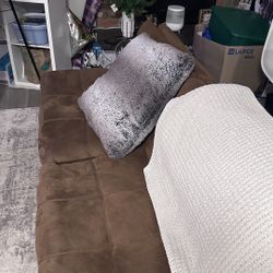 Futon , Couch , Sofa