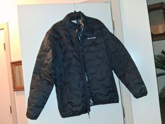Men's columbia jacket omni heat in the inside of the jacket size large all black used warn once like new good condition
