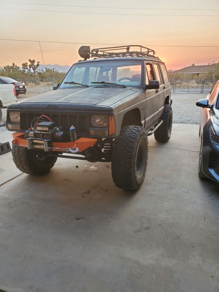 Jeep Cherokee