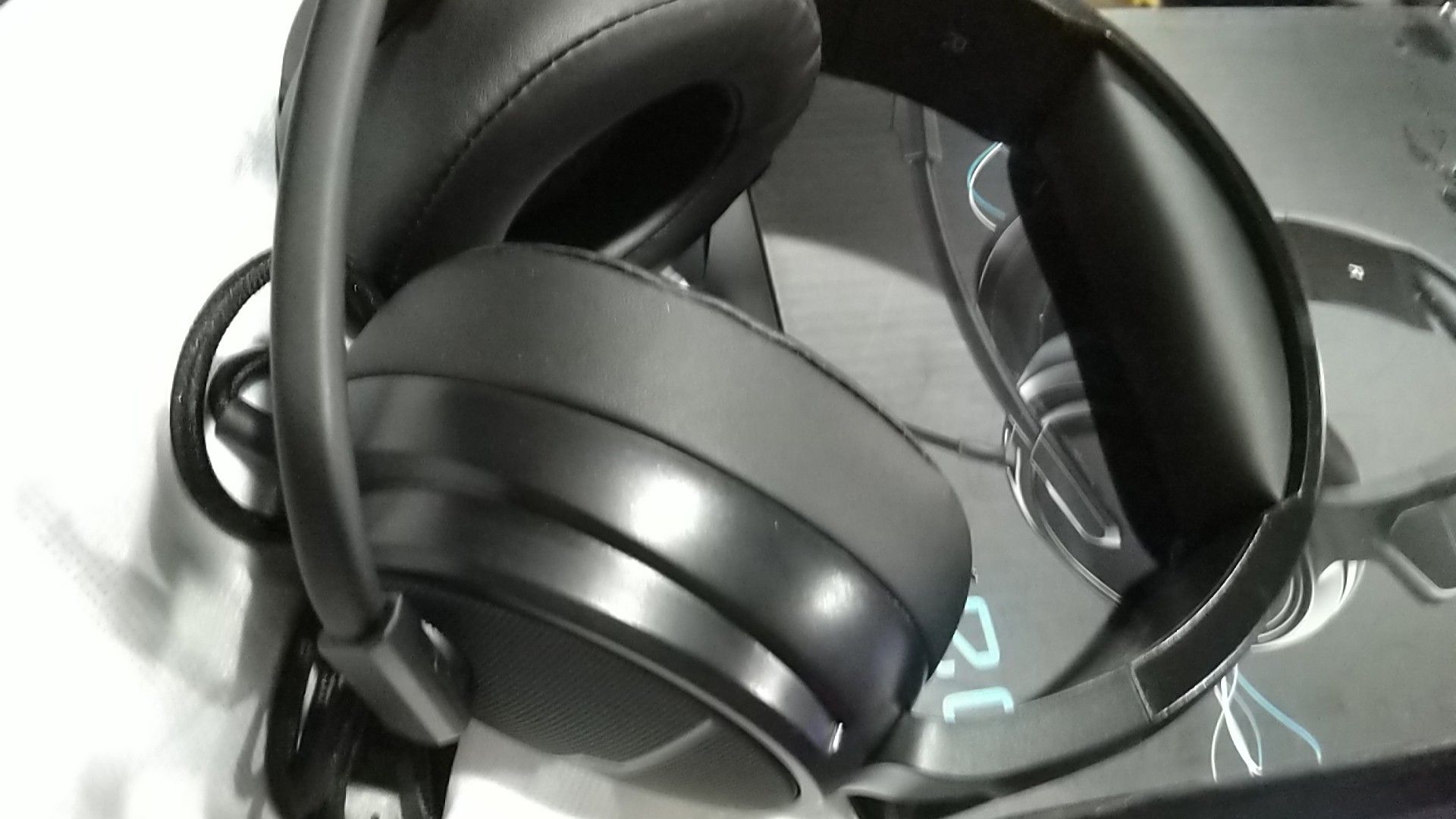 XIBERIA V20 Gaming Headset with USB Port and 7.1 Surround Sound, LED Light, Mic and Soft Earmuffs Gaming Headphone for PC