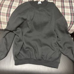 Men’s Medium sweater 