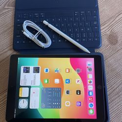 Apple iPad 7th Generation 128GB With Logitech Keyboard and Pencil