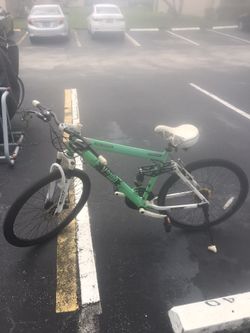 Bicycle Green Color Genesis 2100