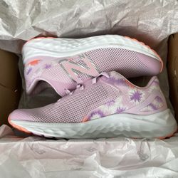 New Balance Sneaker Pink- Big Kid -NEW IN BOX