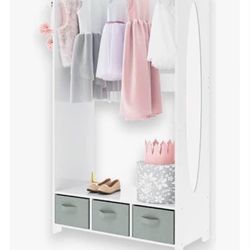 Dress Up Storage