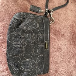 Coach wristlet black