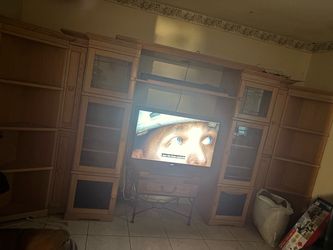 Free Entertainment System With Pickup