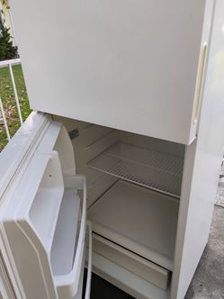 5"7 refrigerator and freezer