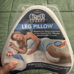 Contour Leg Pillow
