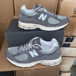 Brand New Men's New Balance 2002R Shoes Size 10 only 