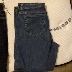 Women’s Size 6, 8, 10 Jeans