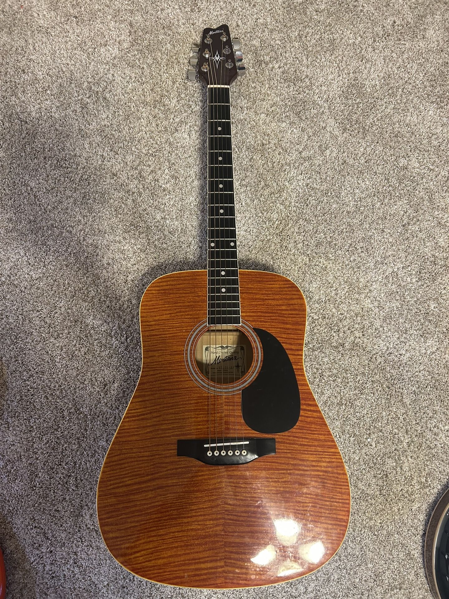 Montana Acoustic Guitar Great Condition