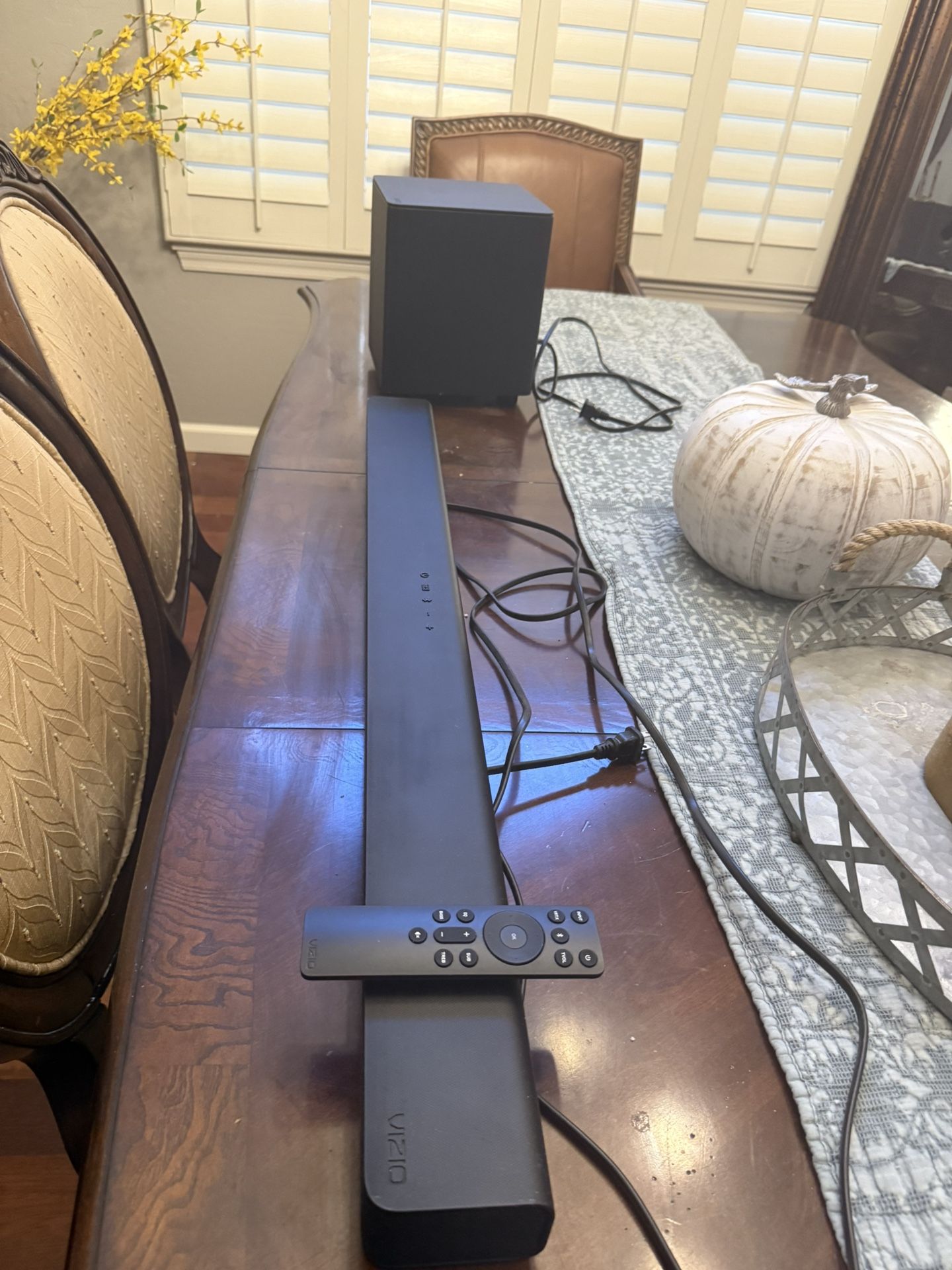 VIZIO SOUND BAR WITH SUBWOOFER