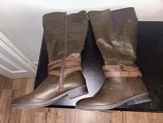 Wide-Calf Boots size 9w