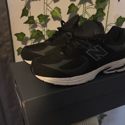New balance 2002r ,black size 7