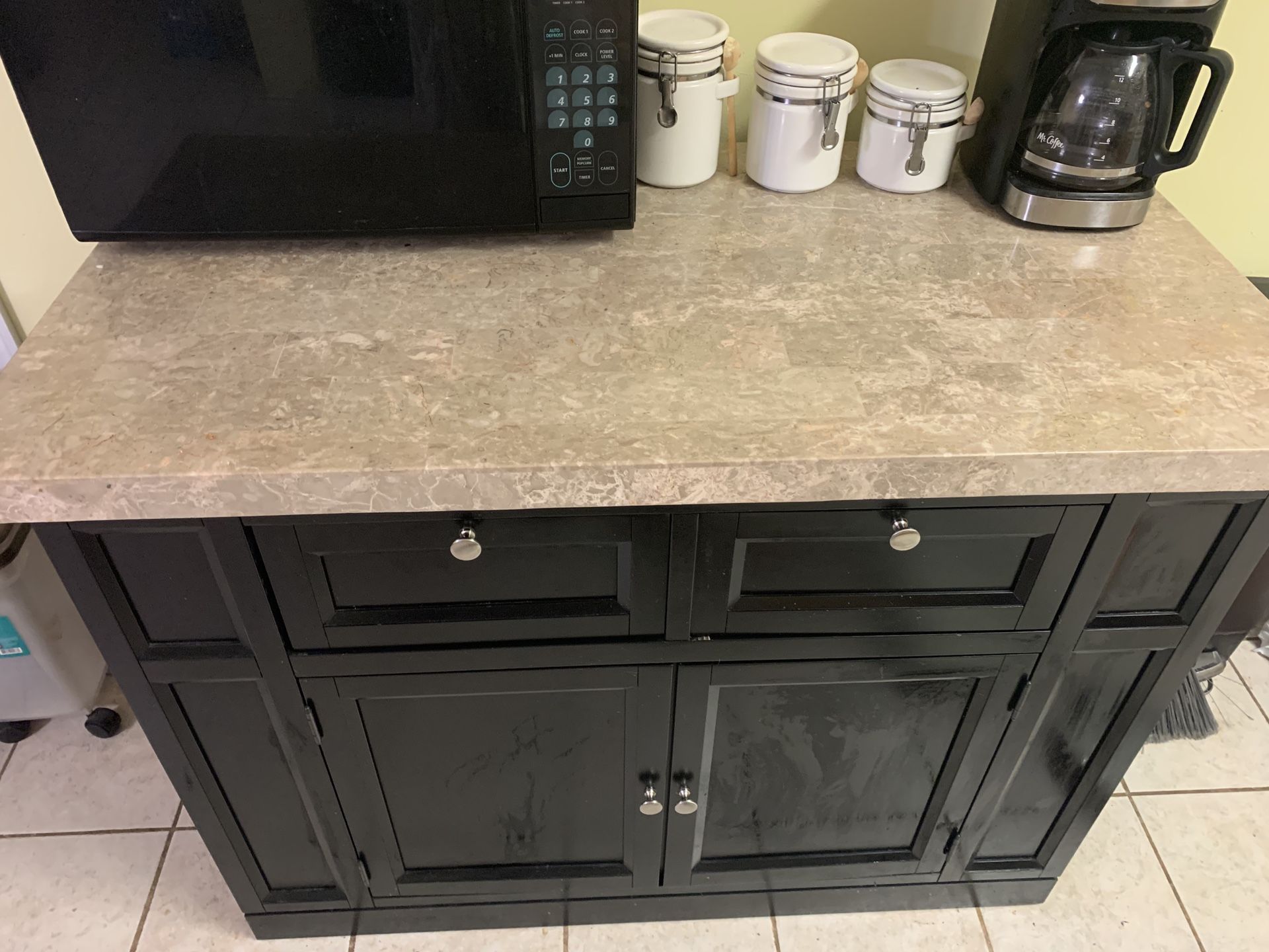 Bobs furniture kitchen island for Sale in South Brunswick Township, NJ