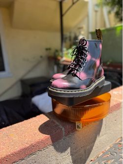 Doc Marten 1460 Lace Boots in Distressed Pink