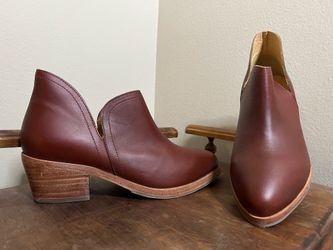Brown leather ankle booties
