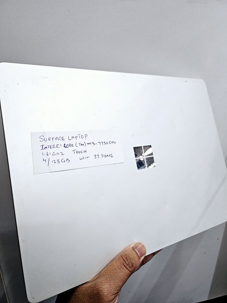 Microsoft Surface Laptop