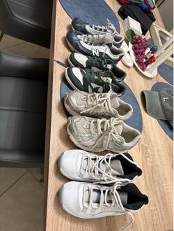 Boys shoes size 4