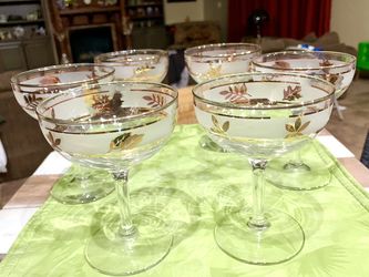 Set of 6 beautiful vintage goblets