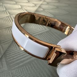 Chic Classic Cuff Bracelet 