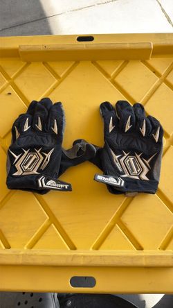 Mountain biking gloves