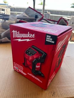 Milwaukee m12 inflator