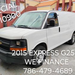 2015 CHEVROLET EXPRESS G2500 CARGO VAN DE TRABAJO.
