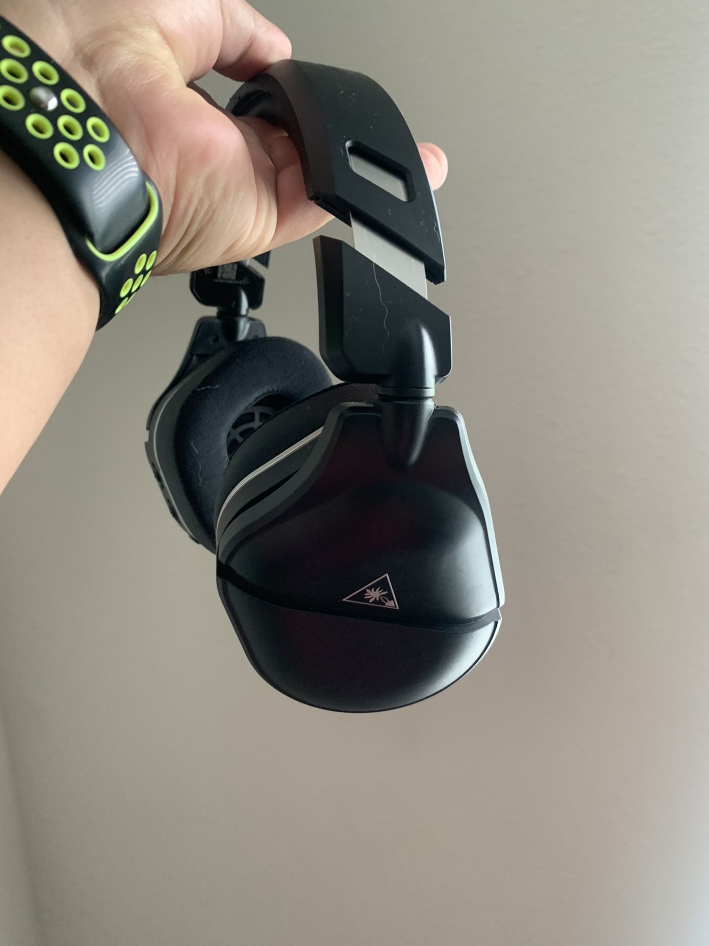 Turtle Beach Stealth 700’bluetooth Noise Cancelation Headset For Xbox. Paid 200$ Asking 150 Or Best Offer.  Comes With Charger No Box. 