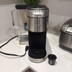 Keurig K-Supreme Plus Coffee Maker, Single Serve K-Cup Pod Coffee Brewer, With MultiStream Technology, 78 oz Removable Reservoir, and Programmable Set