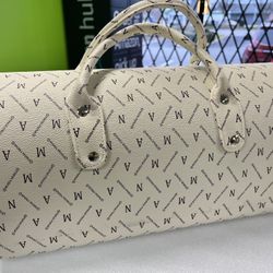 Beautiful Purse Bluetooth Speaker Comes With The Box And Cable