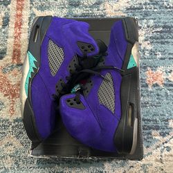 Air Jordan 5 Retro - Alternate Grape Size 8.5 M