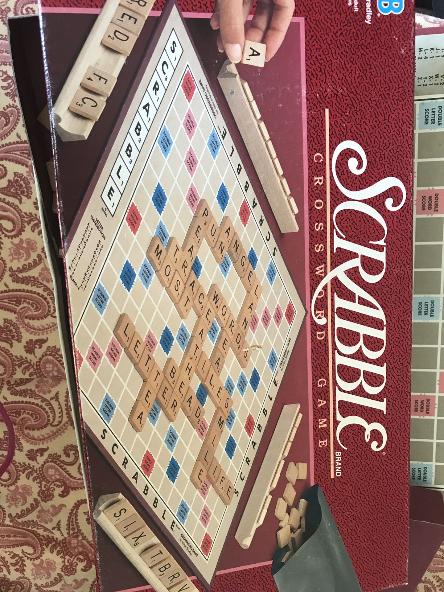 Scrabble Milton Bradley age 8 to adult board game