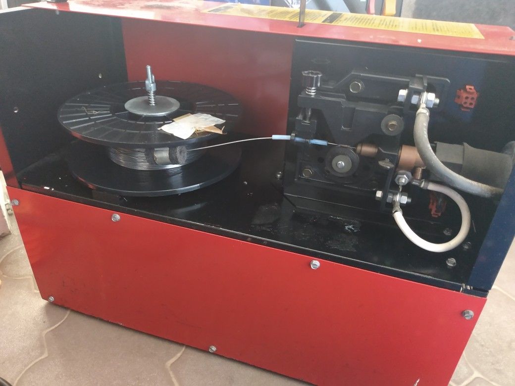 Century PowerMate 70 Wire Feed Welder Machine welding for Sale in Los