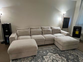 Modern Oversized Modular Sectional Couch with Ottoman – Like New