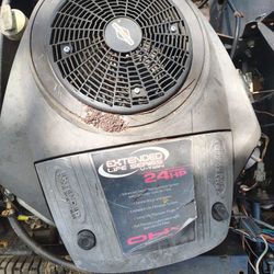 Motor runs   more parts go with it $225 Located MountDora Fla 32757