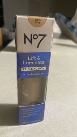 No7 Lift&luminate Triple action  serum Foundation