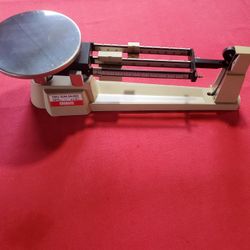 TRIPLE BEAM BALANCE OHAUS 700/800 SERIES