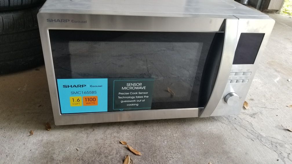 BRAND NEW Microwave